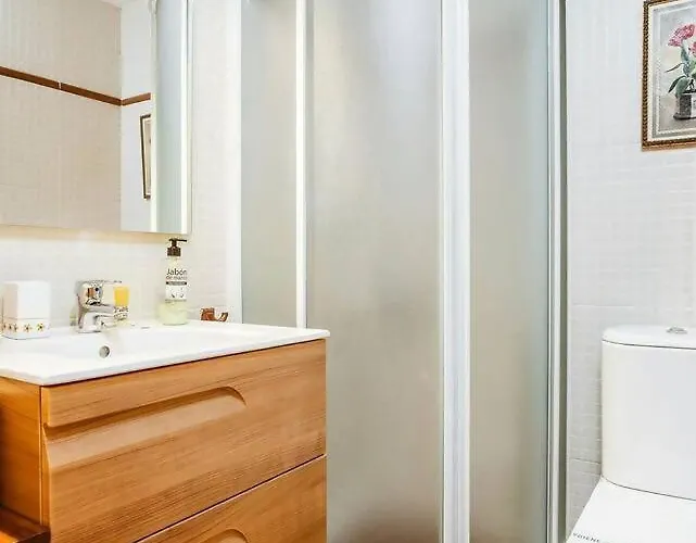 Semesterbostad Austen - By Cardi *