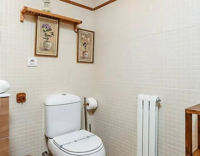 Austen - By Cardi Formigal