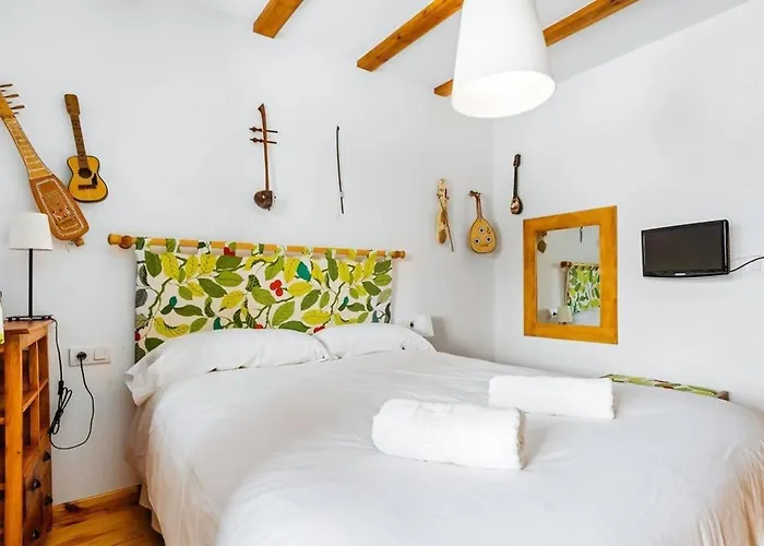 Semesterbostad Austen - By Cardi *